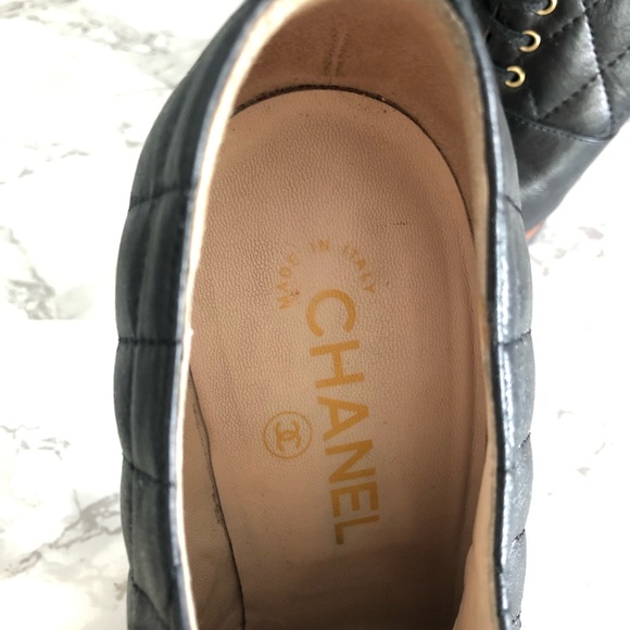 Chanel Quilted Leather Black Booties w/Block Heel - Picture 3 of 8